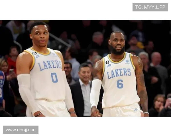 威少用赛季14.4分6.9板7.2助的表现回应外界质疑